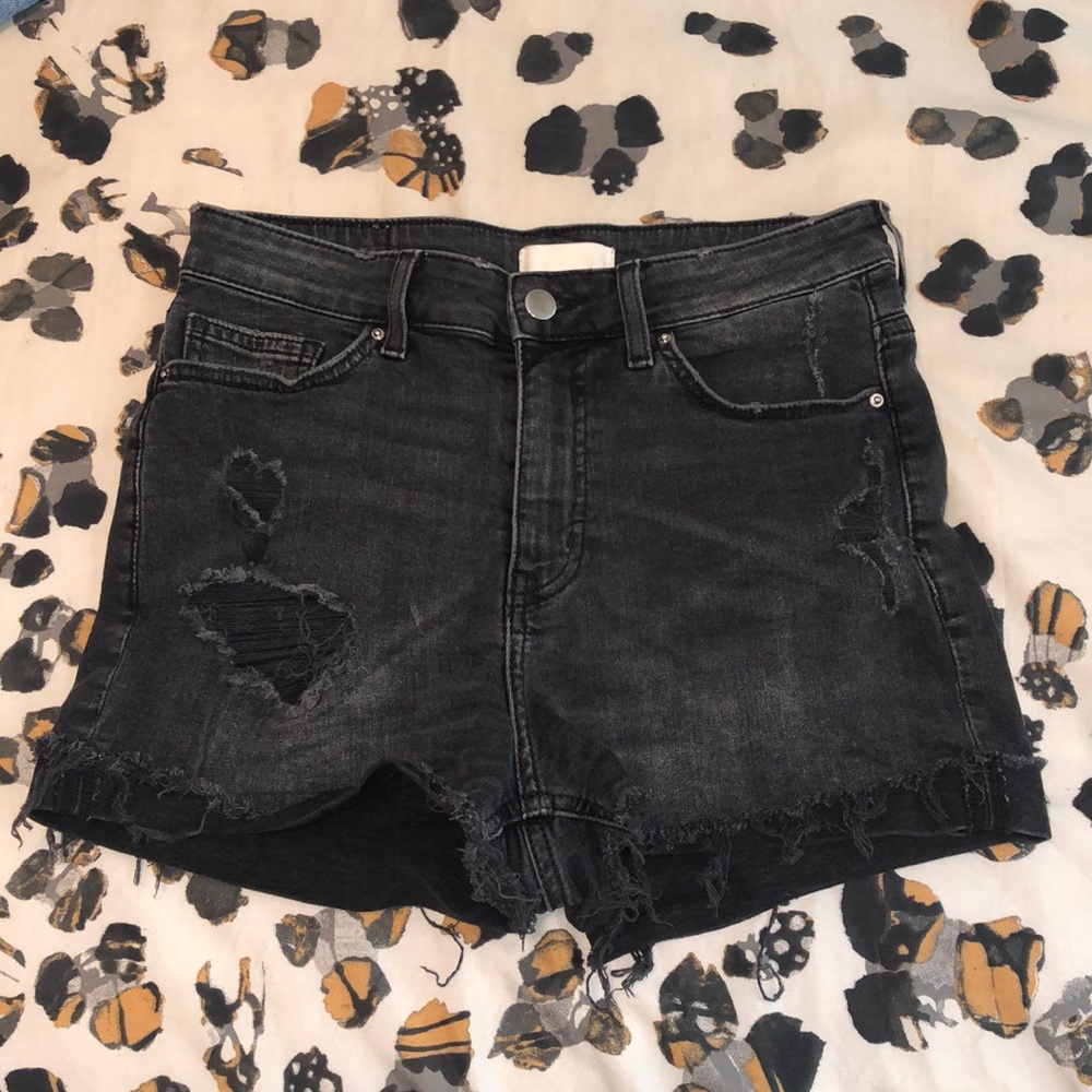 Black Distressed H&M High Waisted Shorts
